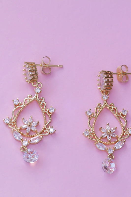 Frozen In Time EarringsNuma EstiloDrop Earrings