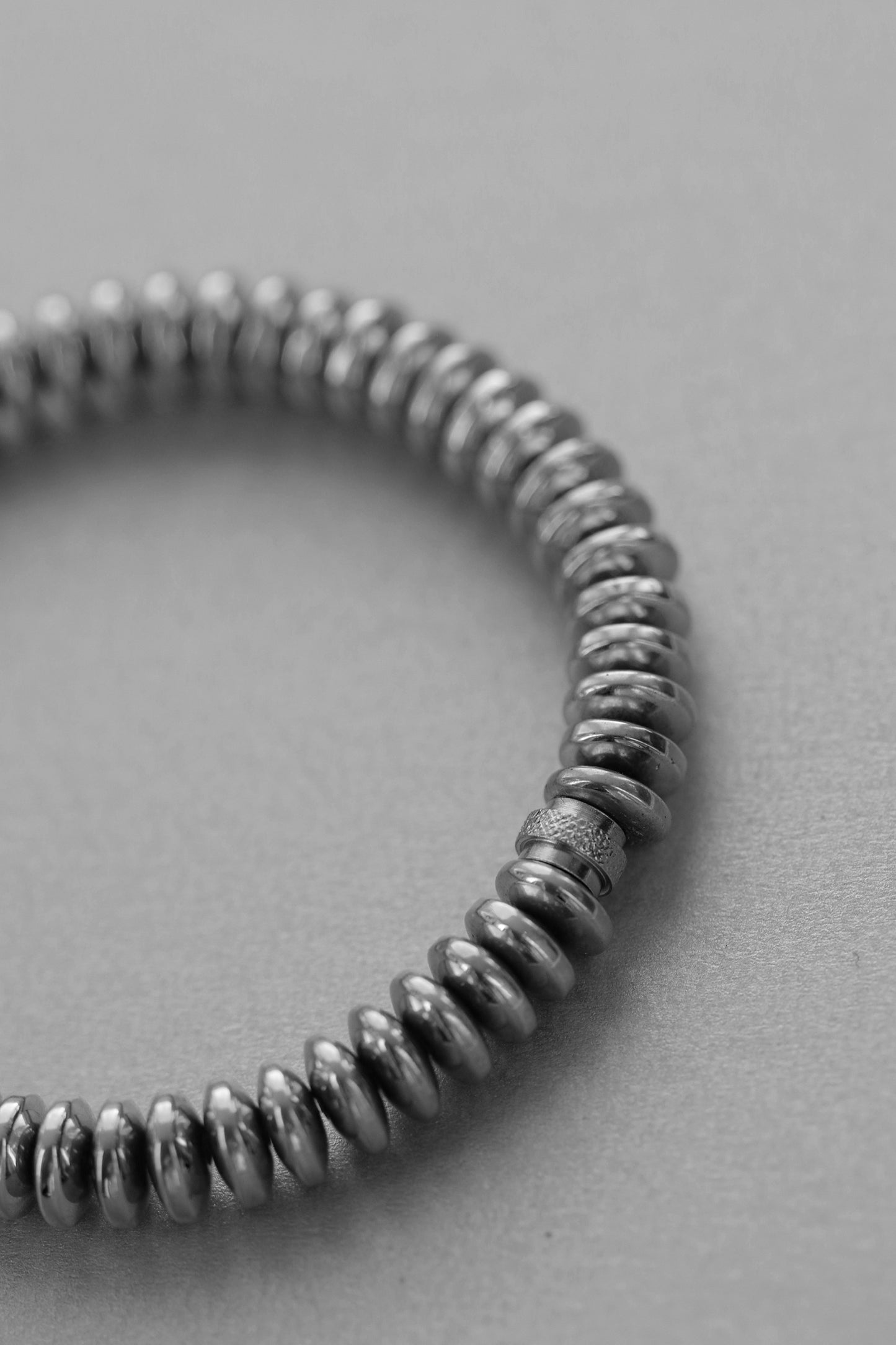 Chunky Hematite Beaded Bracelet in SilverNuma EstiloMen's bracelet