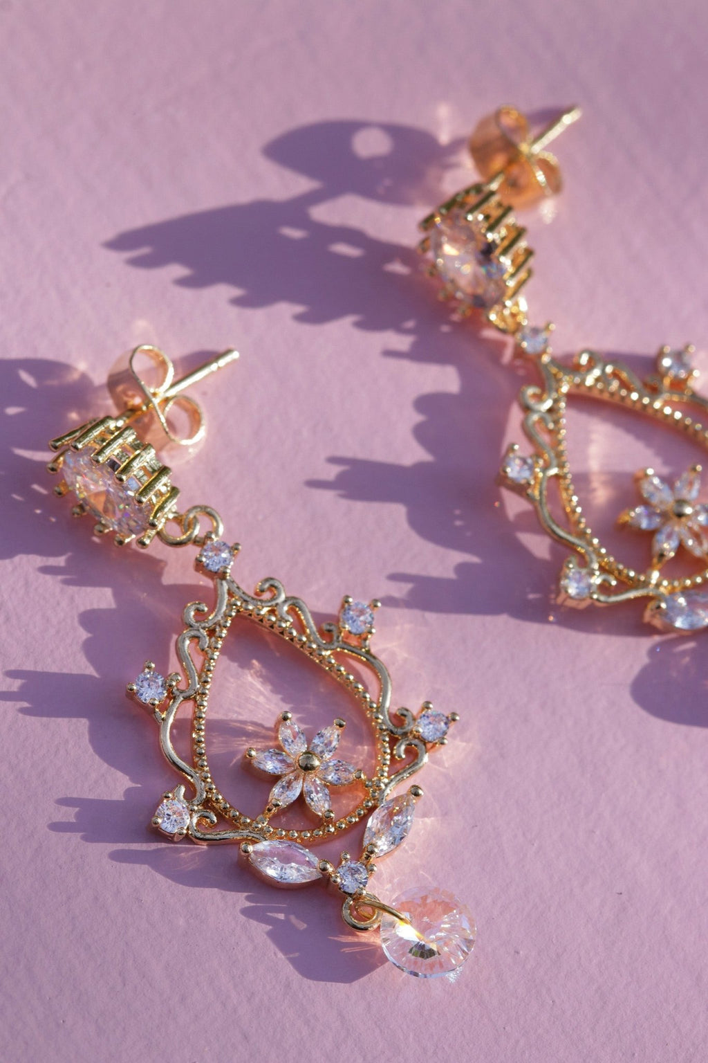 Frozen In Time EarringsNuma EstiloDrop Earrings