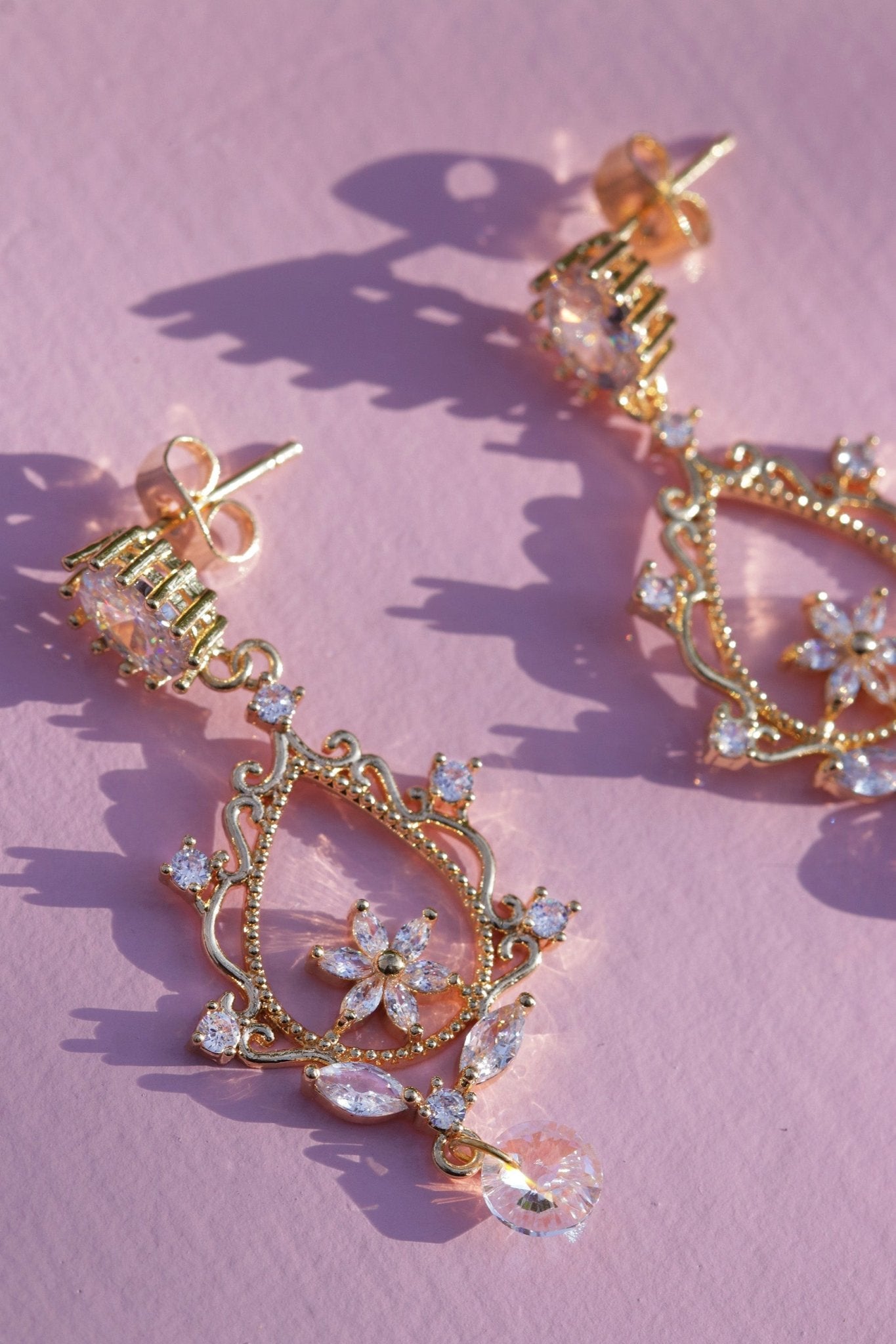Frozen In Time EarringsNuma EstiloDrop Earrings
