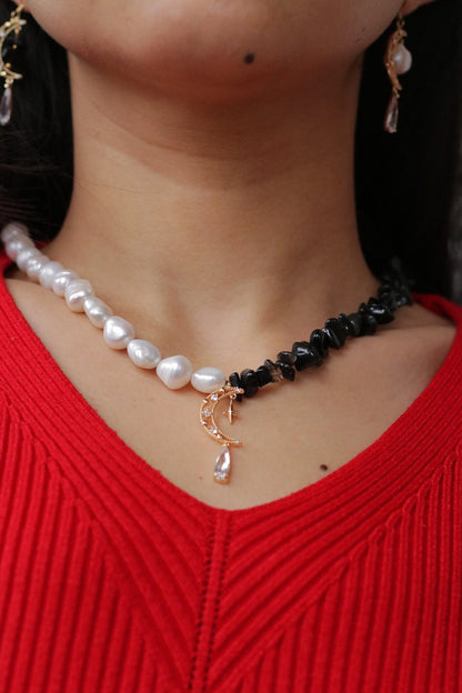 Yin-yang NecklaceNuma EstiloPearls and Obsidian Necklaces